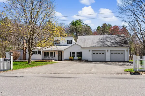 $575,000 | 96 Fordway Extension, Derry, NH 03038