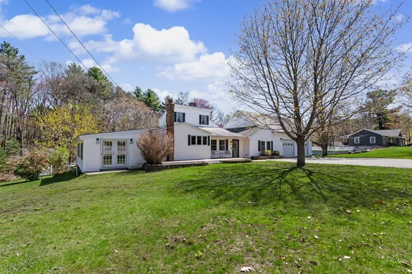 $575,000 | 96 Fordway Extension, Derry, NH 03038