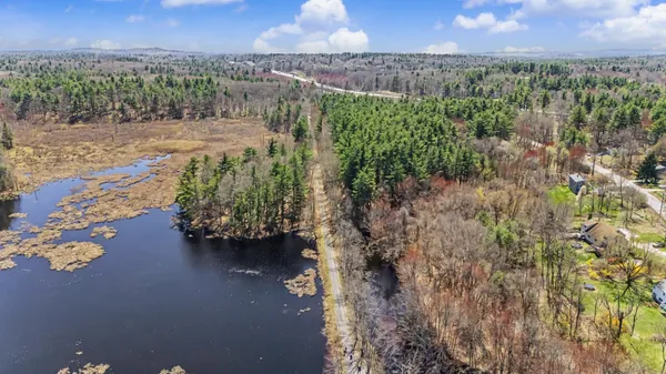 $575,000 | 96 Fordway Extension, Derry, NH 03038