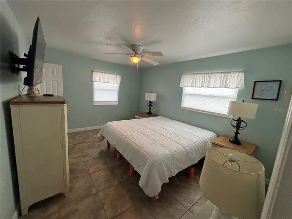 $1,995 | 1008 Estremadura Drive, Bradenton, FL 34209