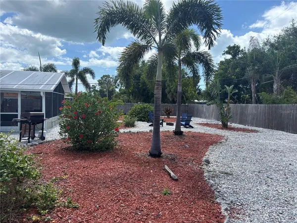 $1,995 | 1008 Estremadura Drive, Bradenton, FL 34209