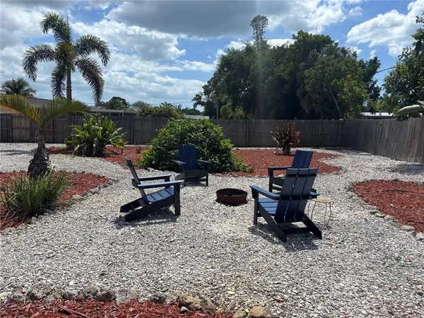 $1,995 | 1008 Estremadura Drive, Bradenton, FL 34209