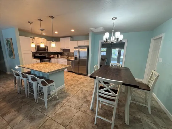 $1,995 | 1008 Estremadura Drive, Bradenton, FL 34209