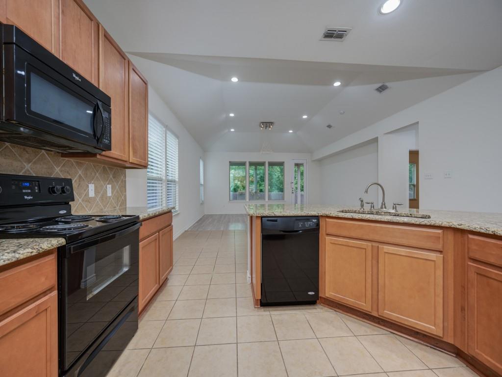 8737 Maple Ridge Trail Fort Worth, TX 76244 - Photo 14 of 25 Gallery Image 14