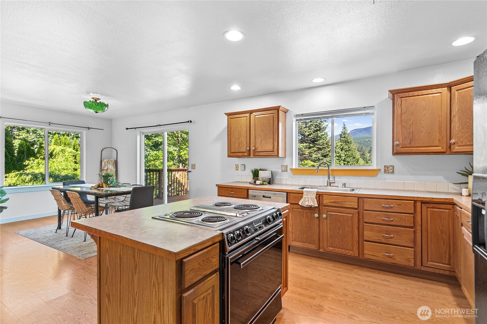 765 Summerset Way Sedro-Woolley, WA 98284 - Photo 13 of 38
