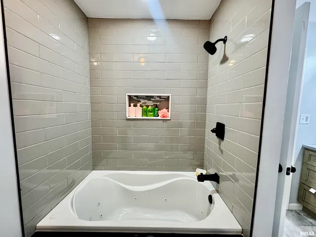 $169,900 | 1617 Green Street Road, Centralia, IL 62801