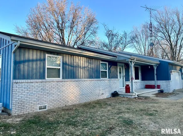 $169,900 | 1617 Green Street Road, Centralia, IL 62801