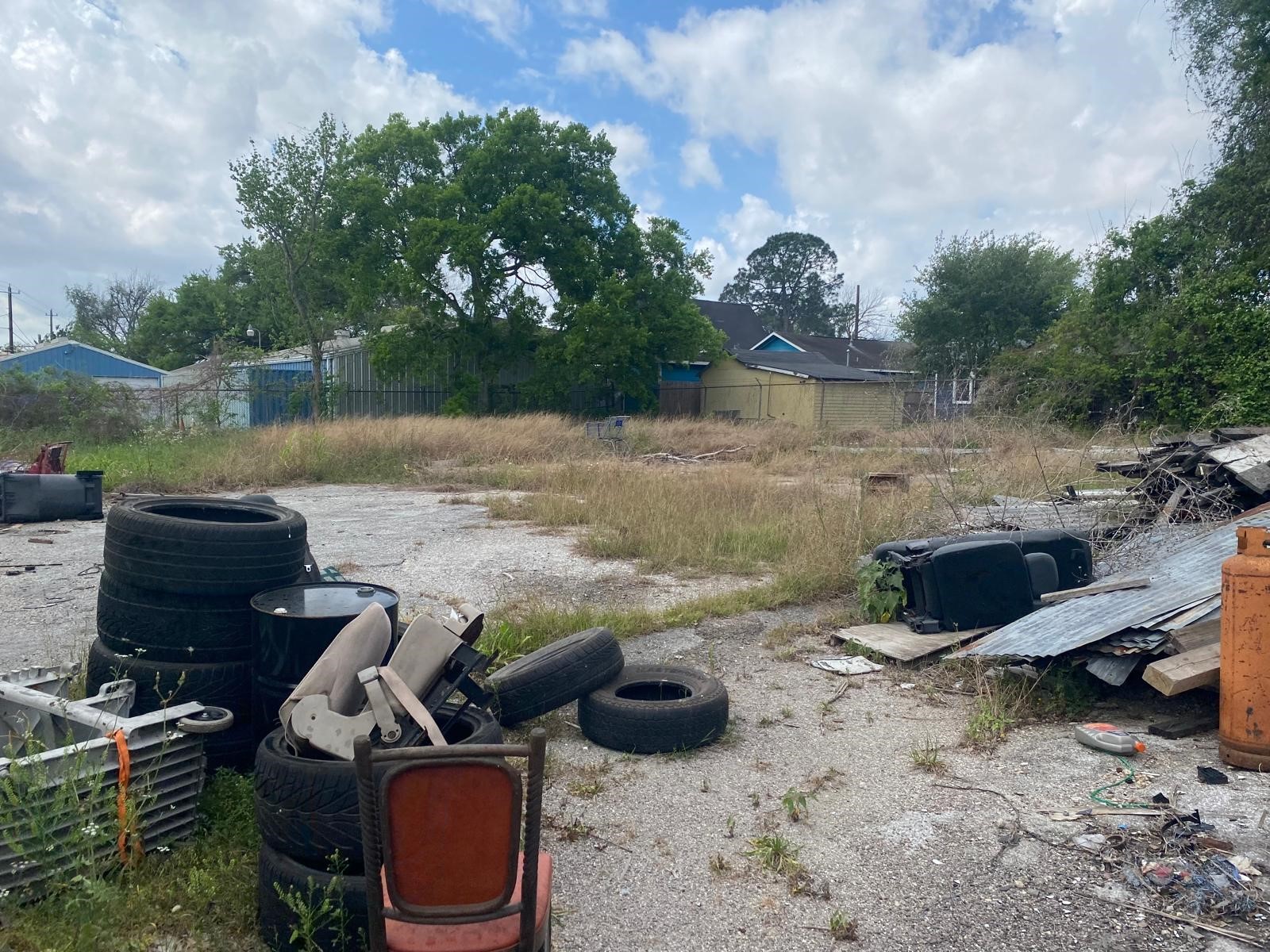 204 South 75th Street Houston, TX 77011 - Photo 15 of 15 a view of a lake with a yard