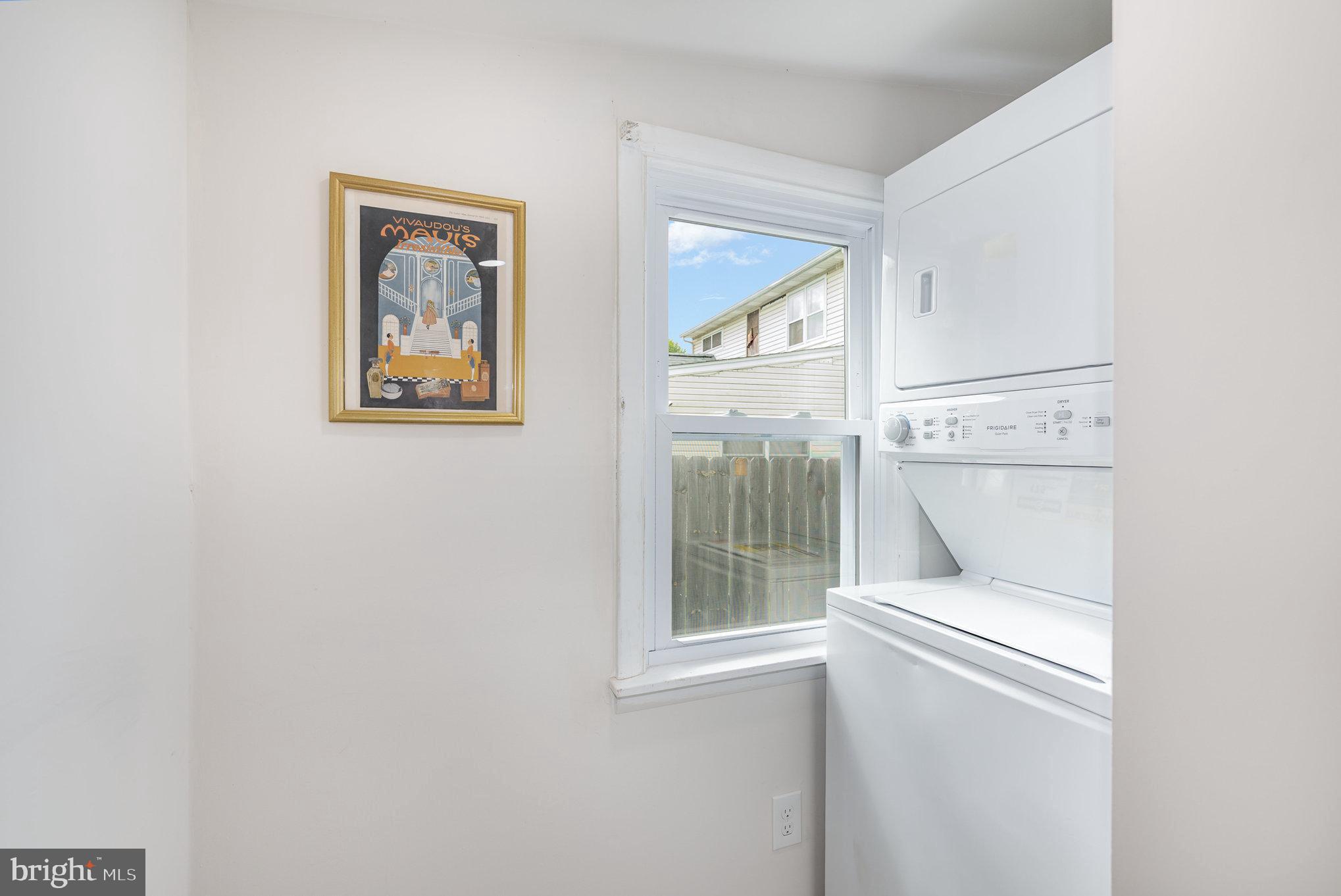 7 Terrace Road Essex, MD 21221 - Photo 13 of 25 a utility room with dryer and washer