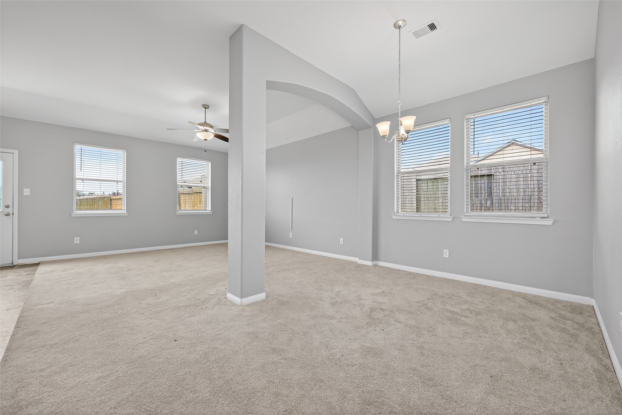 13922 Katlin Road Conroe, TX 77306 - Photo 10 of 42