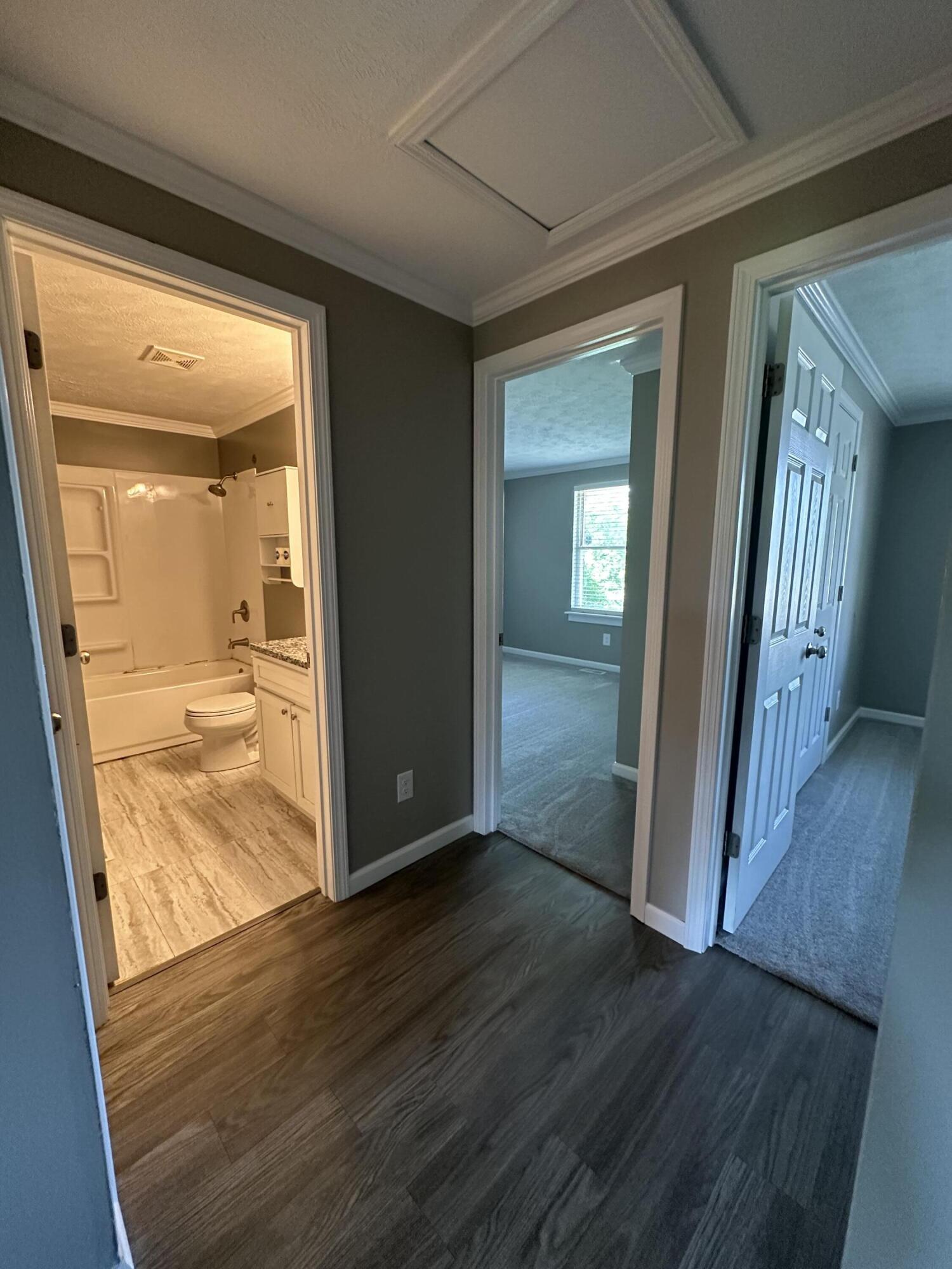 6020 Shull Road Dayton, OH 45424 - Photo 13 of 27
