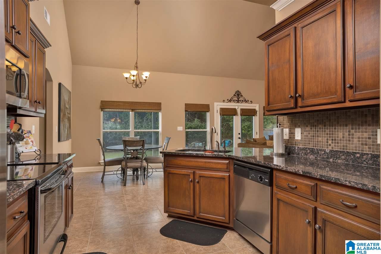 211 Perthshire Cove Pelham, AL 35124 - Photo 7 of 25