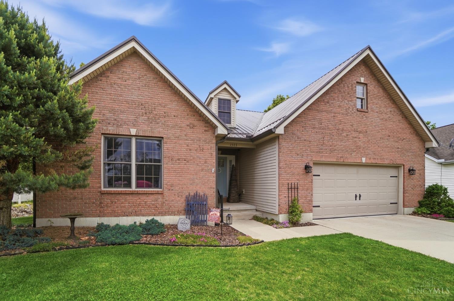 1503 Meadow Ridge Circle Wilmington, OH 45177 - Photo 2 of 65