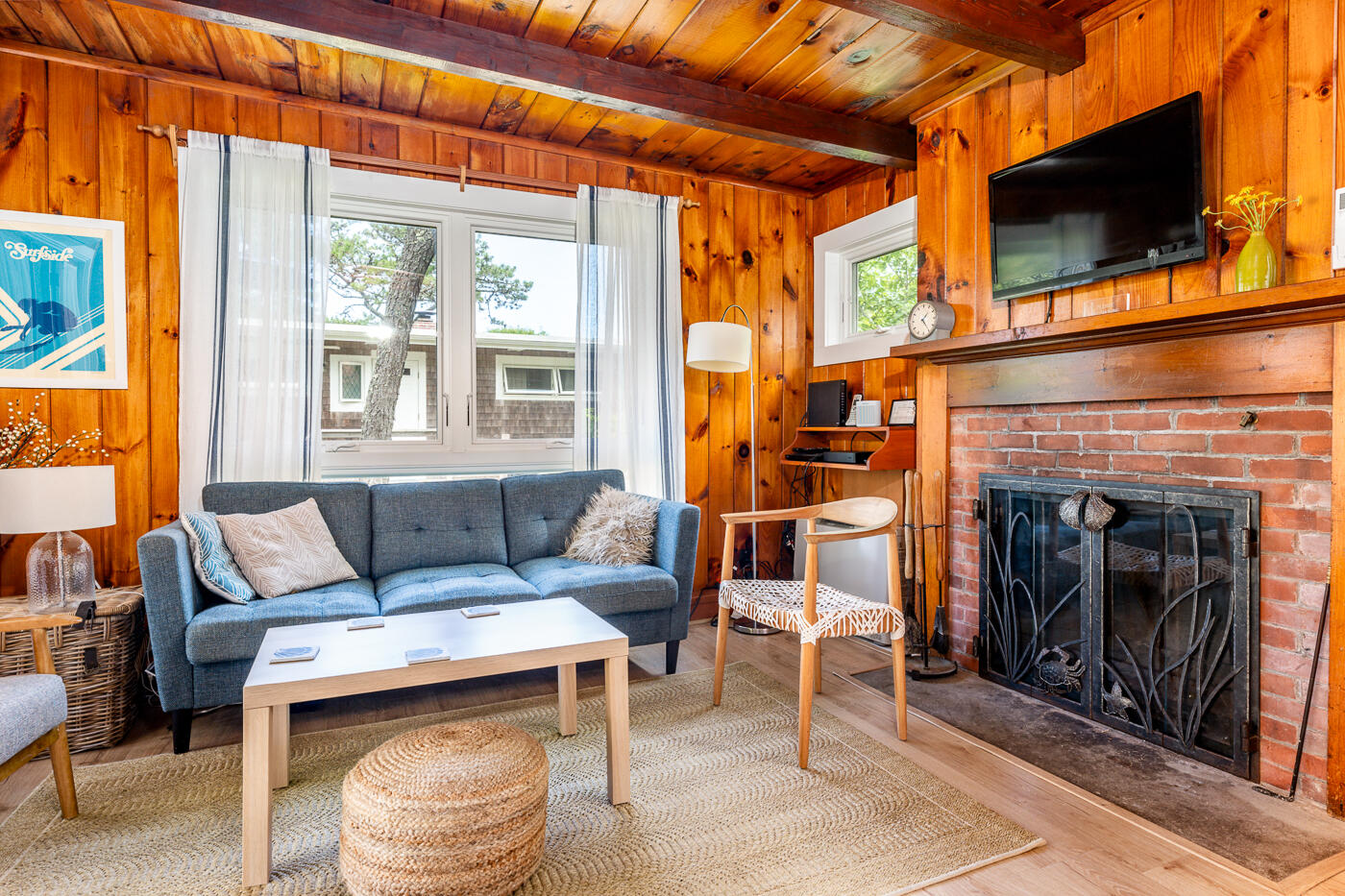 370 Wilson Avenue, Unit 4 Wellfleet, MA 02667 - Photo 11 of 35 livroom3