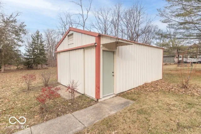 $234,900 | 209 South Jefferson Street, Sulphur Springs, IN 47356