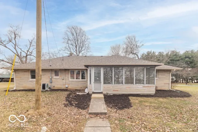 $234,900 | 209 South Jefferson Street, Sulphur Springs, IN 47356