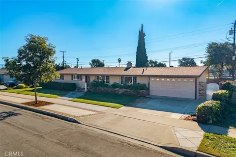 $1,050,000 | 2020 West Willow Avenue, Orange, CA 92868