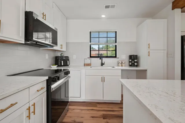 $320,000 | 403 Juniper Drive, Crestview, FL 32536