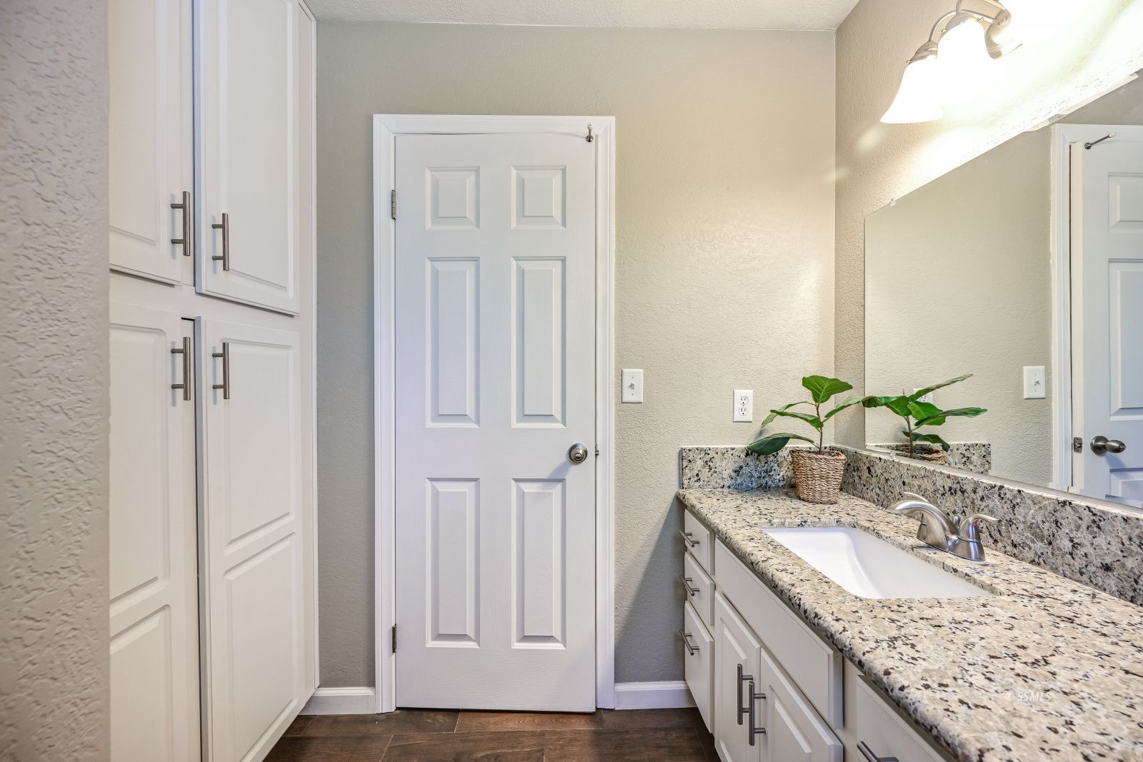 229 South Broadway Street Ridgecrest, CA 93555 - Photo 26 of 40