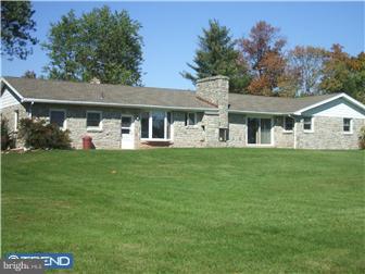 2095 Springer Road Harleysville, PA 19438 - Photo 2 of 10 Exterior Back