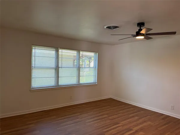 $1,650 | 2800 West Fuller Avenue, Fort Worth, TX 76133