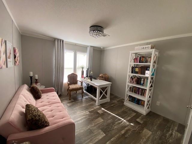 12154 County Road 331A Terrell, TX 75161 - Photo 18 of 31 a living room with furniture and a window