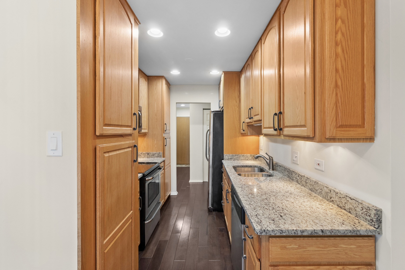701 Forum Square, Unit 108 Glenview, IL 60025 - Photo 6 of 21