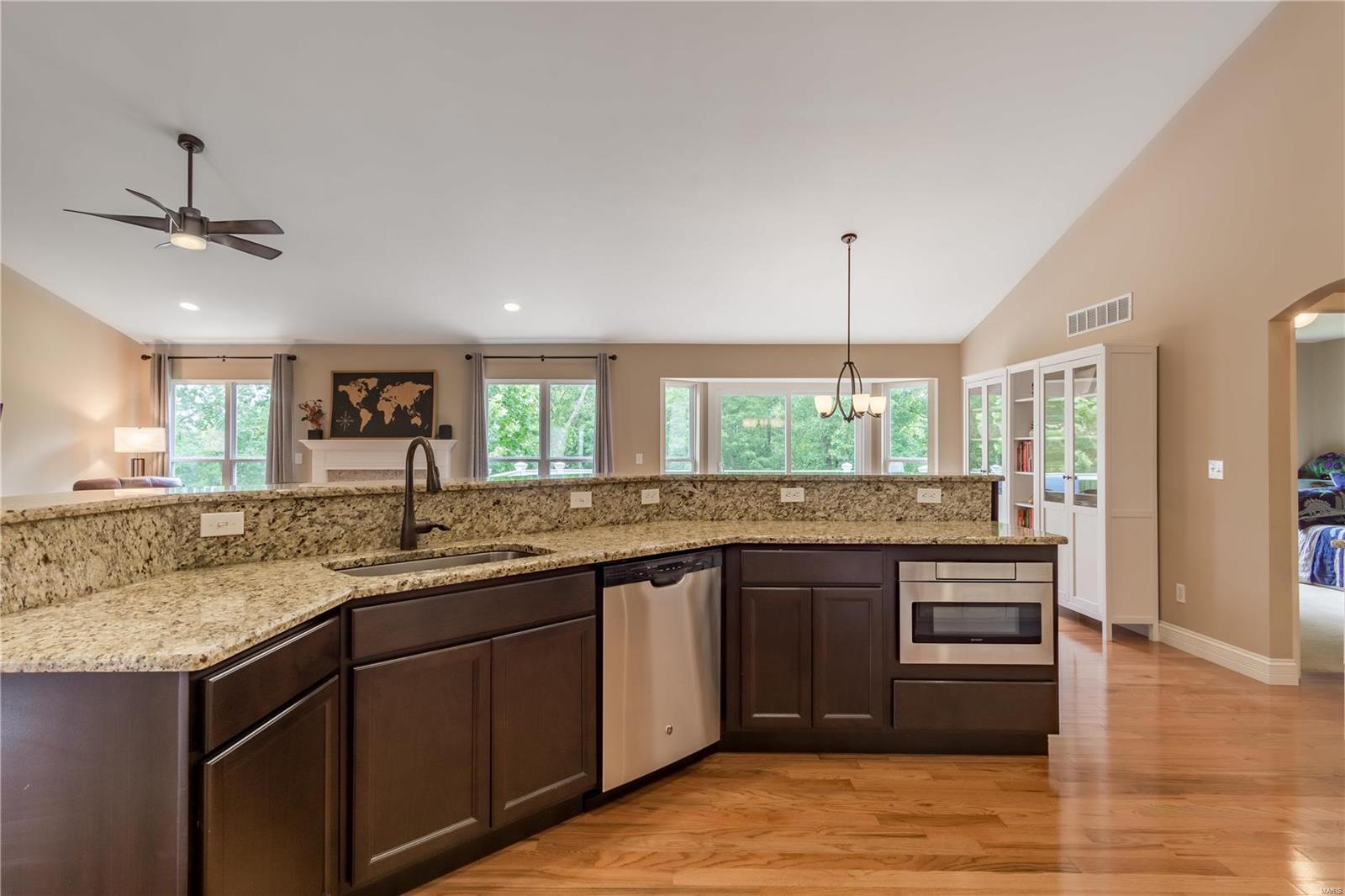 1274 Spring Lilly Drive High Ridge, MO 63049 - Photo 15 of 36