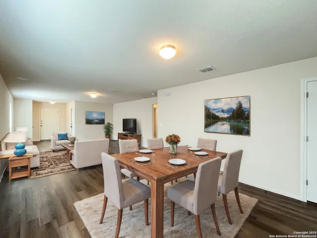 $1,550 | 10823 Airmen Drive, Converse, TX 78109