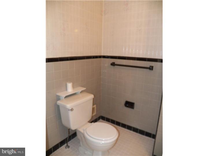 227 Brookhaven Road Brookhaven, PA 19015 - Photo 14 of 25 Half Bath