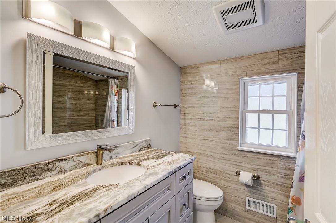 31502 Edgewood Road Cleveland, OH 44124 - Photo 30 of 46 Gallery Image 30