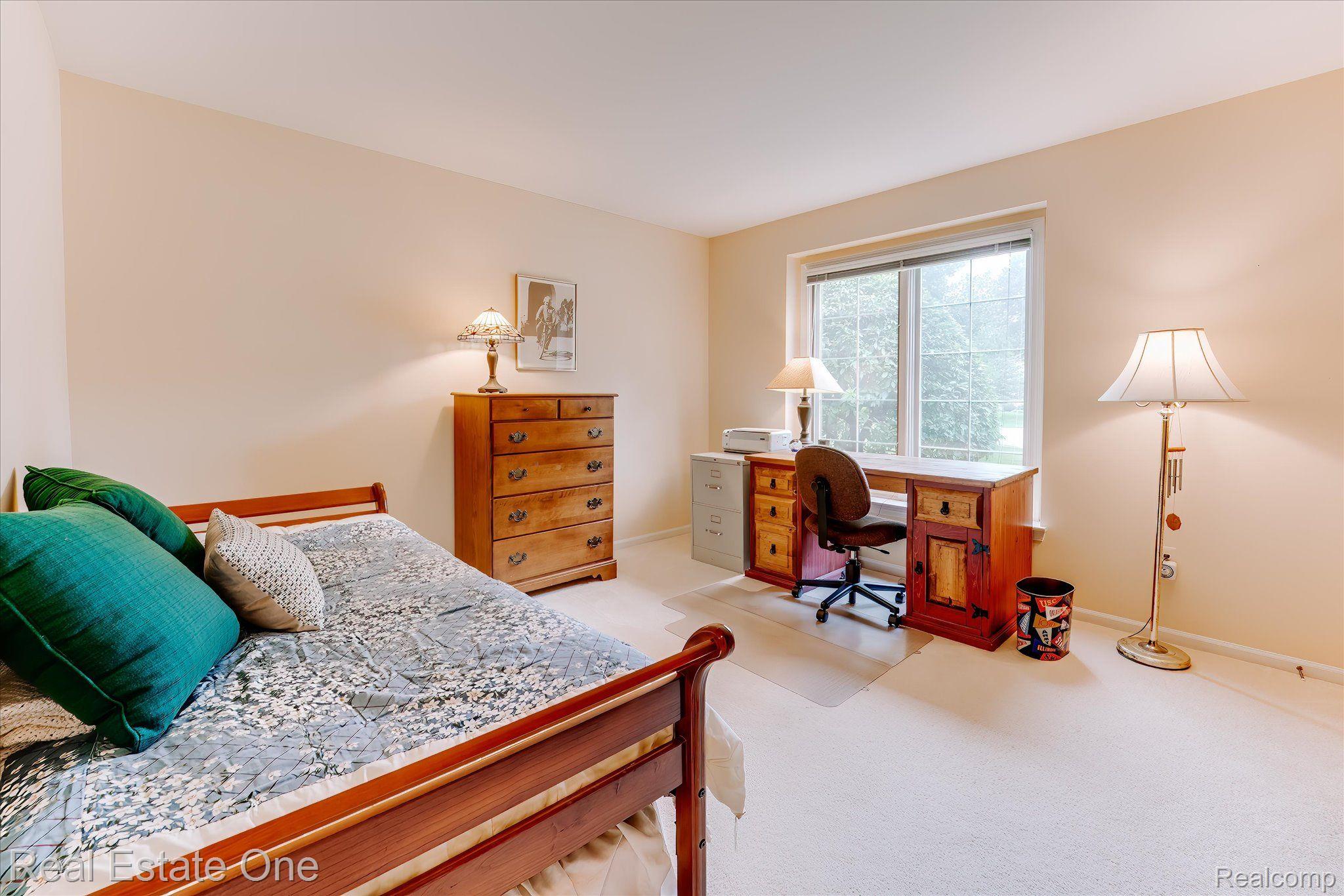 994 Pine Trail Drive Rochester, MI 48307 - Photo 23 of 36 Bedroom 2