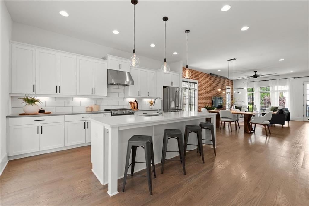 1910 Bay Line Lane Atlanta, GA 30318 - Photo 10 of 39