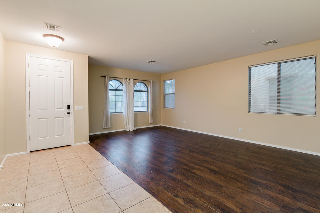 3810 East Chickadee Road Gilbert, AZ 85297 - Photo 4 of 18 07-Chickadee