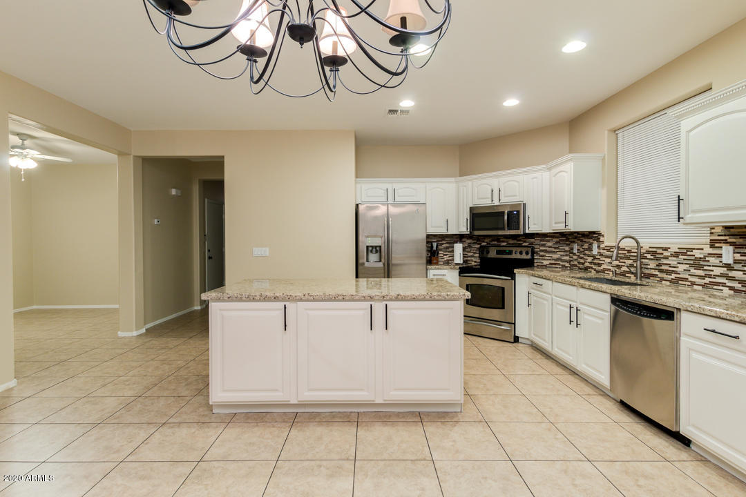 3810 East Chickadee Road Gilbert, AZ 85297 - Photo 6 of 18 15-Chickadee
