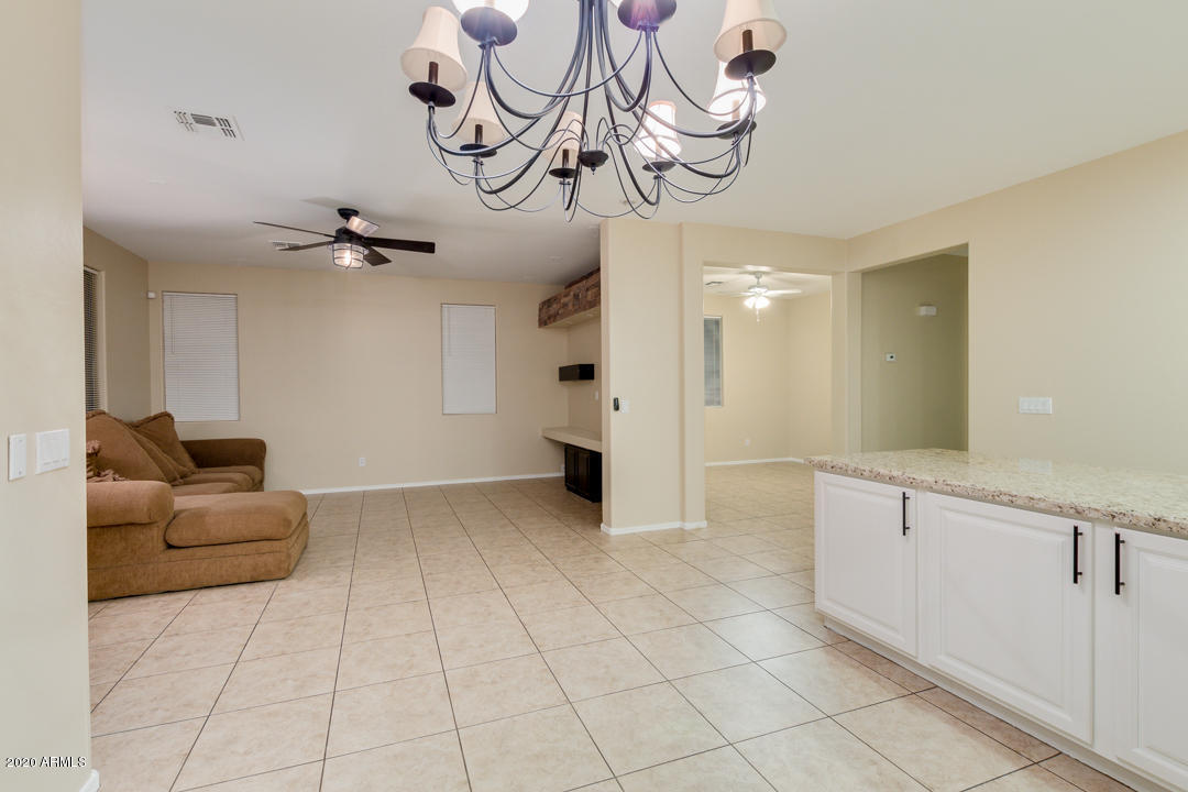 3810 East Chickadee Road Gilbert, AZ 85297 - Photo 9 of 18 23-Chickadee