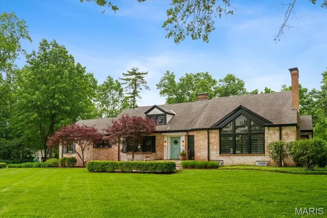 $2,150,000 | 9760 Old Warson Road, St. Louis, MO 63124