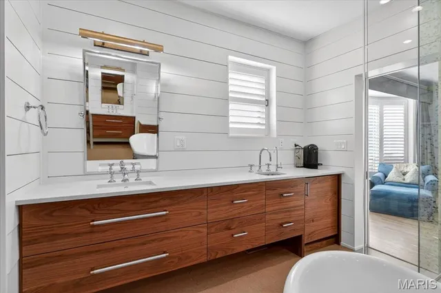 $2,150,000 | 9760 Old Warson Road, St. Louis, MO 63124