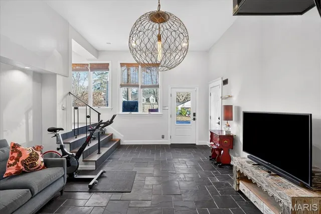 $2,150,000 | 9760 Old Warson Road, St. Louis, MO 63124