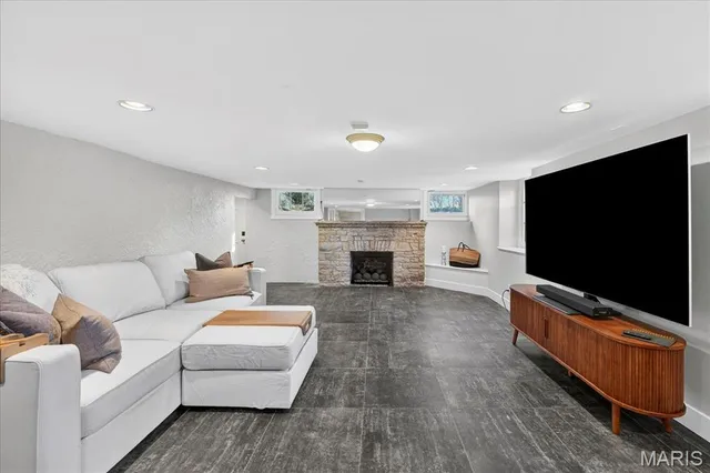 $2,150,000 | 9760 Old Warson Road, St. Louis, MO 63124