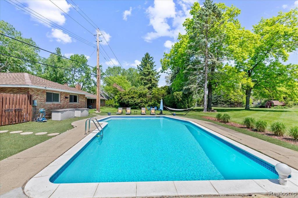 1933 John R Road Rochester Hills, MI 48307 - Photo 48 of 60