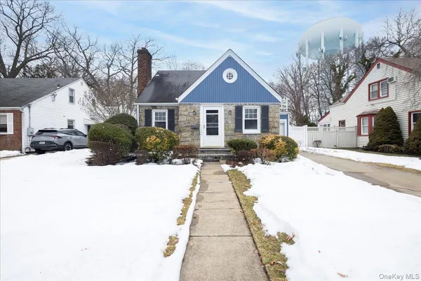 $669,000 | 1746 Rockville Drive, Baldwin, NY 11510
