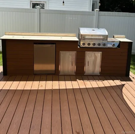 $669,000 | 1746 Rockville Drive, Baldwin, NY 11510