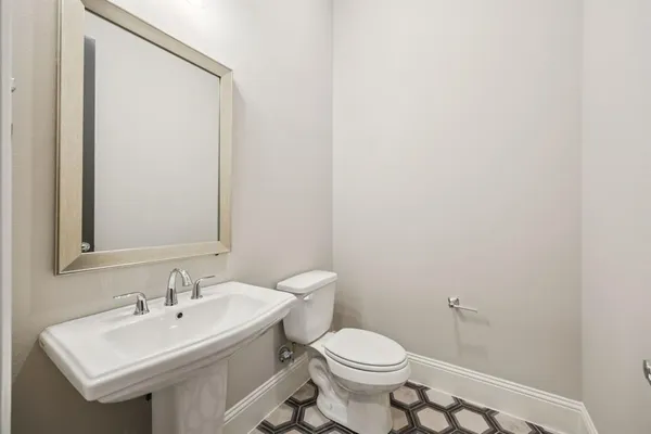 $599,000 | 305 Sunset Lane, Unit 102, Fort Worth, TX 76114