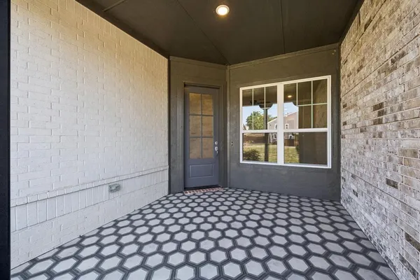 $599,000 | 305 Sunset Lane, Unit 102, Fort Worth, TX 76114