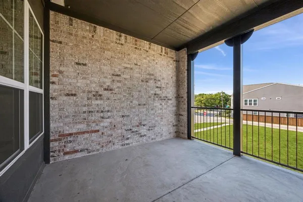 $599,000 | 305 Sunset Lane, Unit 102, Fort Worth, TX 76114