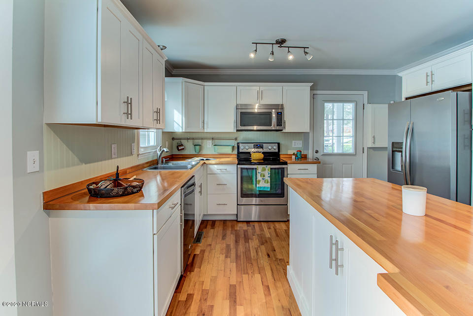 142 Egret Point Road Wilmington, NC 28409 - Photo 4 of 57 IMG_6201_2_3