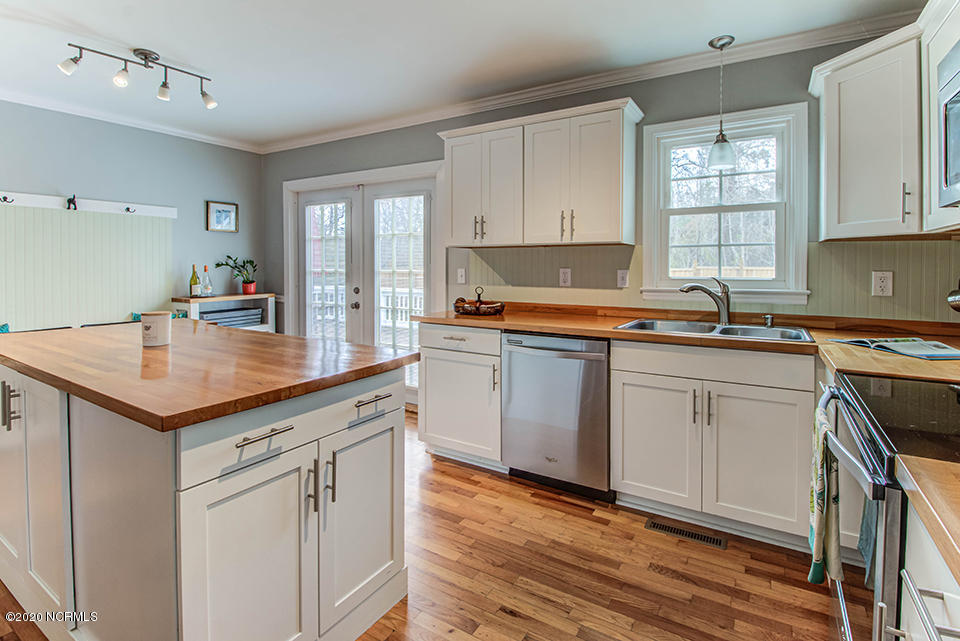 142 Egret Point Road Wilmington, NC 28409 - Photo 5 of 57 IMG_6207_8_9