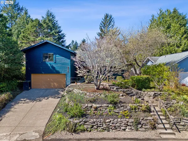 $515,000 | 830 Southwest Dolores Drive, Waldport, OR 97394