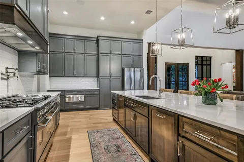 $2,990,000 | 207 Gwendolyns Trail, Wimberley, TX 78676